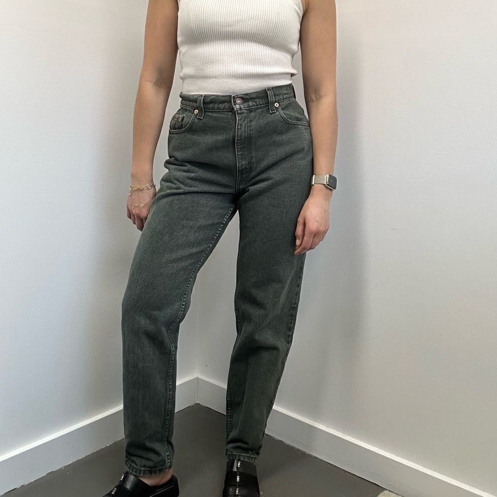 Levi's 90's Dark Green Denim High Rise Mom Straight leg Jeans Size 28